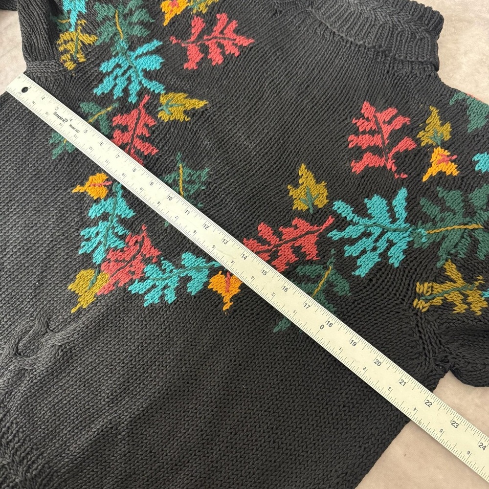 Vintage Woolrich Sweater Women Size Large Black Floral Leaf Mock Neck Knit - Picture 6 of 10